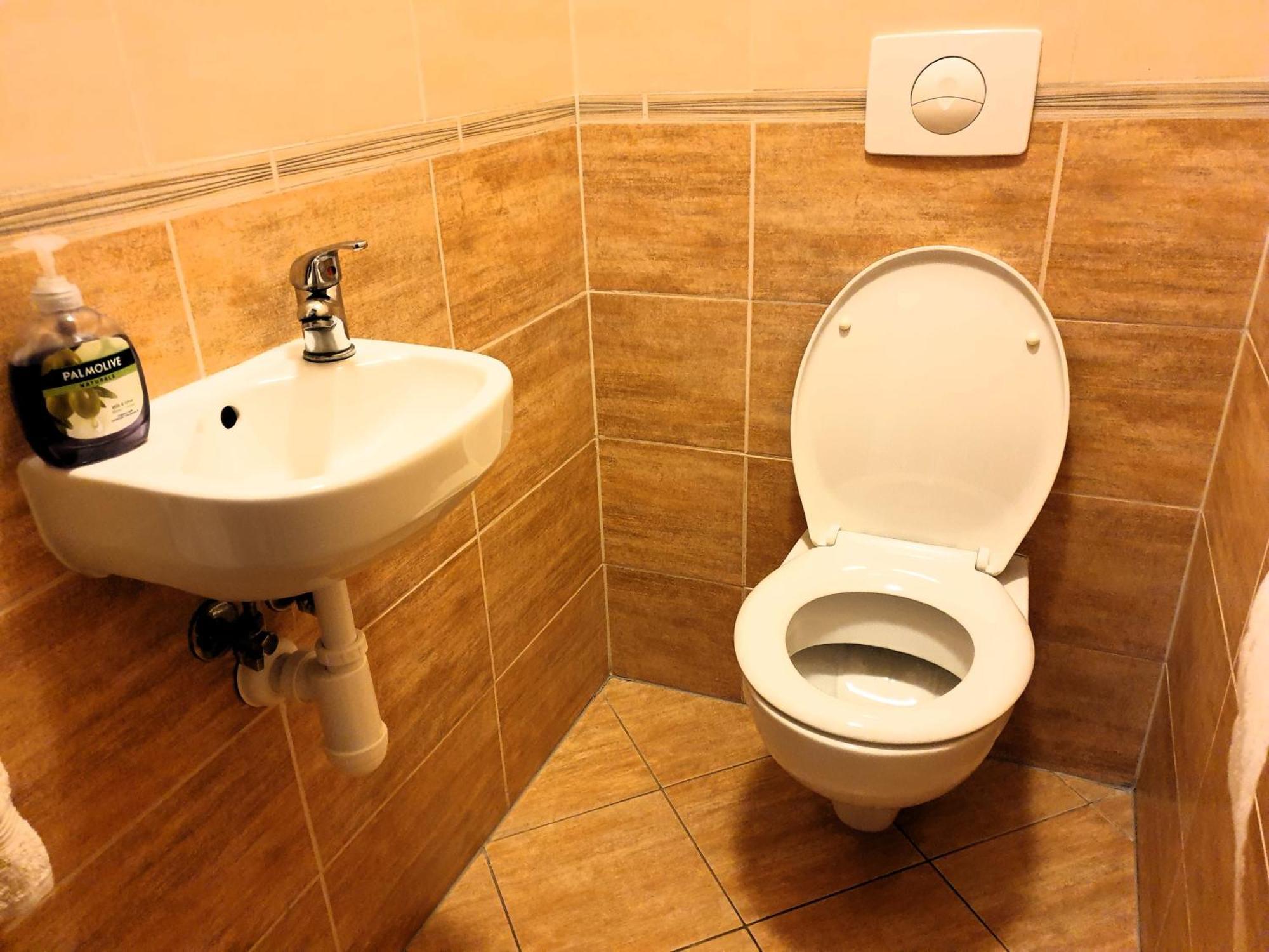 Apartman Slavkov Home & Parking Nova Lesna Ngoại thất bức ảnh