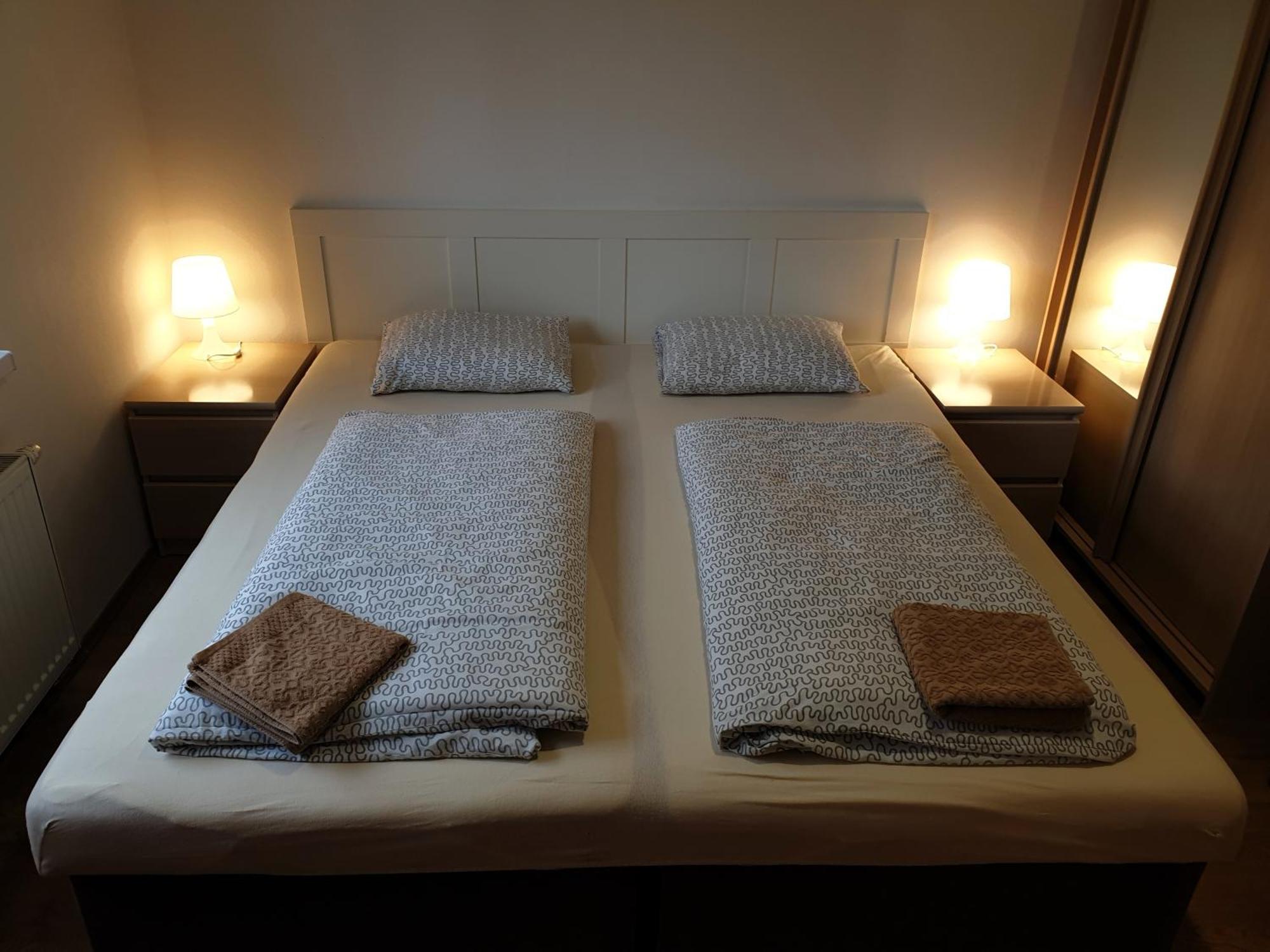 Apartman Slavkov Home & Parking Nova Lesna Ngoại thất bức ảnh
