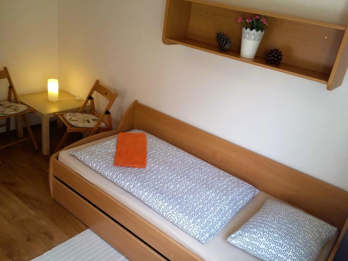 Apartman Slavkov Home & Parking Nova Lesna Ngoại thất bức ảnh