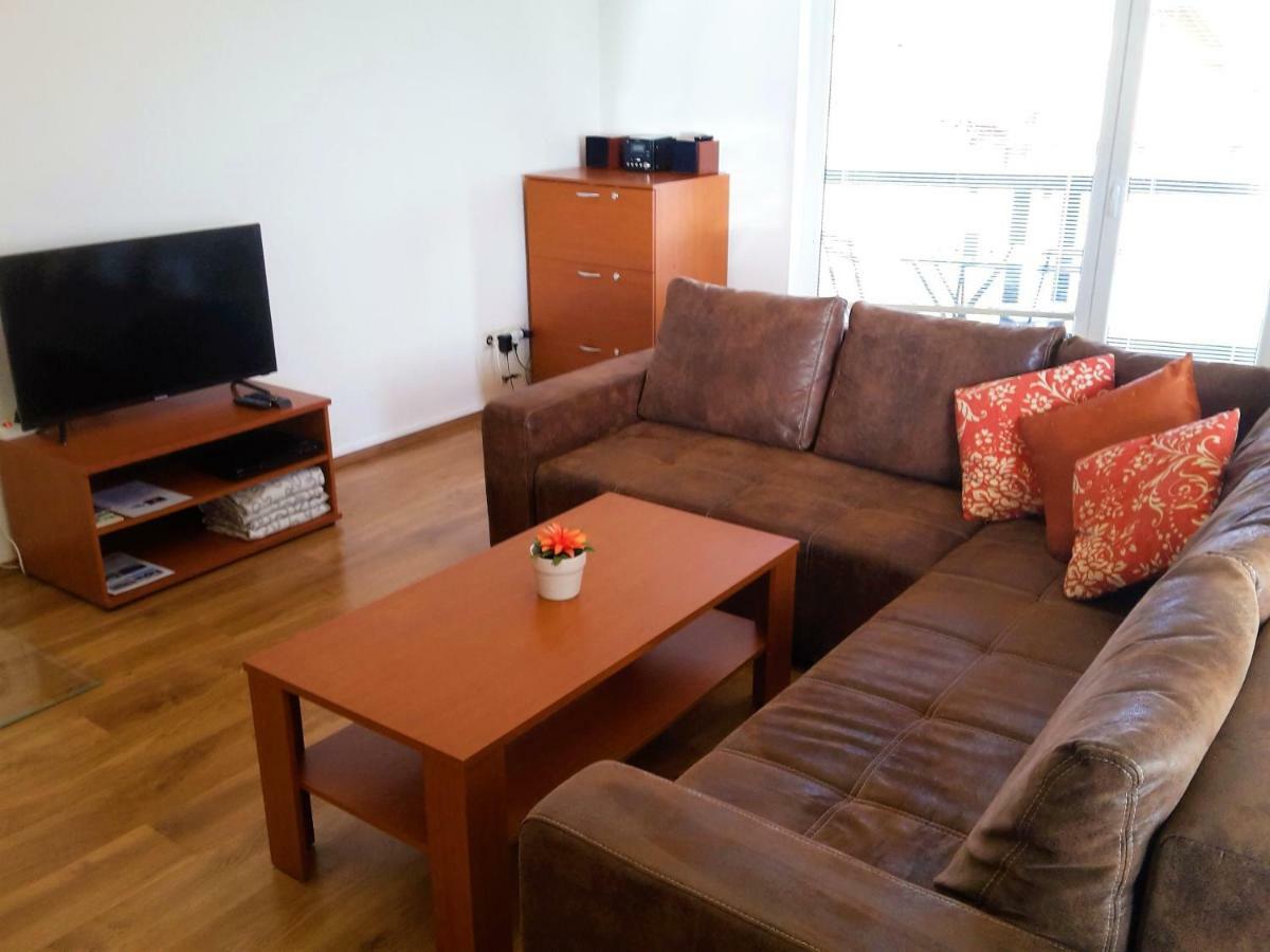 Apartman Slavkov Home & Parking Nova Lesna Ngoại thất bức ảnh